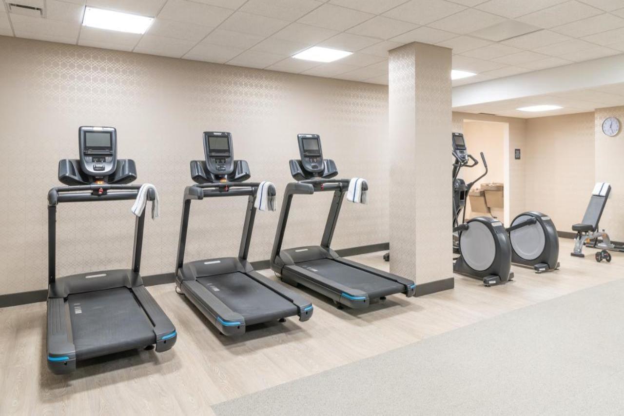 Hilton Garden Inn Flint Downtown Екстериор снимка